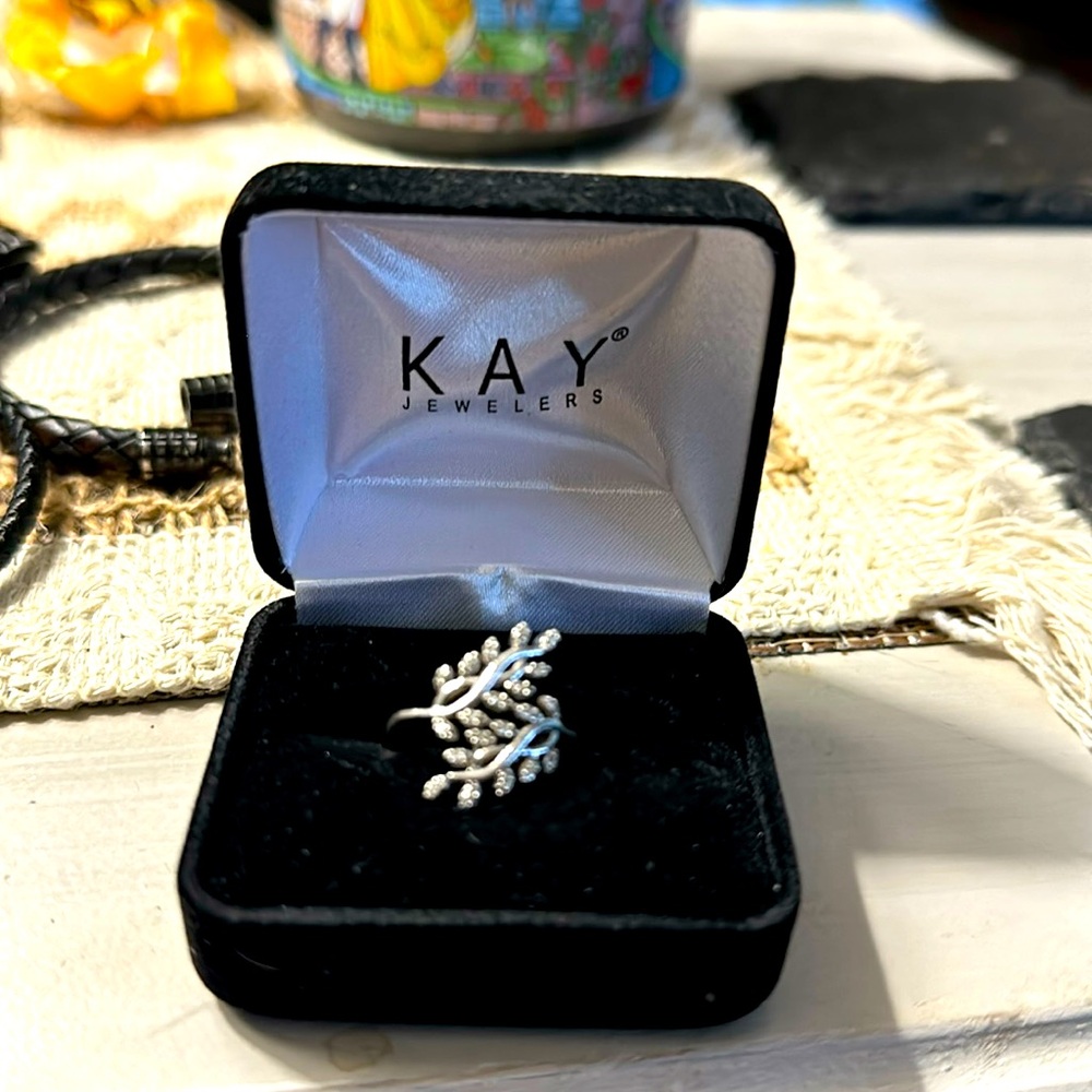 Kay diamond vine ring 1/10 ct tw Sterling silver size 6